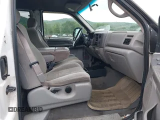 2001 Ford F-250 XL with VIN 1FTNX21L51EB77184, listed as a IAAI auction lot 42466978 with 133,330 mi miles and . Bid and sale history available at DreamBid. Image 5.