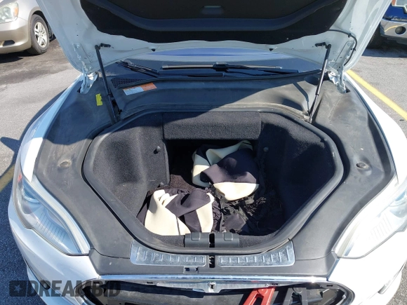2013 Tesla Model S Performance с VIN 5YJSA1CP1DFP06681, выставлен на аукционе IAAI как лот 42438892 с пробегом 108 926 миль миль и . История ставок и продаж доступна на DreamBid. Изображение 10.