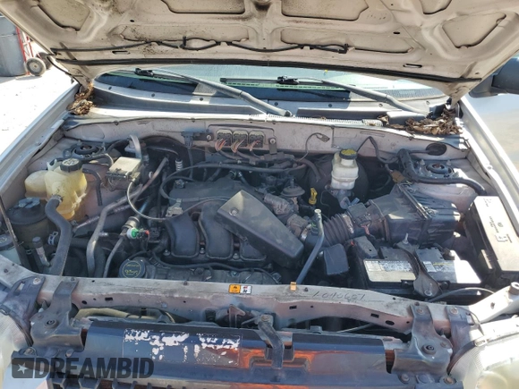 2007 Ford Escape XLT with VIN 1FMYU03137KB70360, listed as a Copart auction lot 70698654 with 114,353 mi miles and Non Repairable. Bid and sale history available at carsss.com. Image 12.