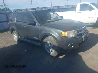 2008 Ford Escape XLT с VIN 1FMCU03138KB89857, выставлен на аукционе IAAI как лот 42000842 с пробегом 178 565 миль миль и . История ставок и продаж доступна на DreamBid. Изображение 1.