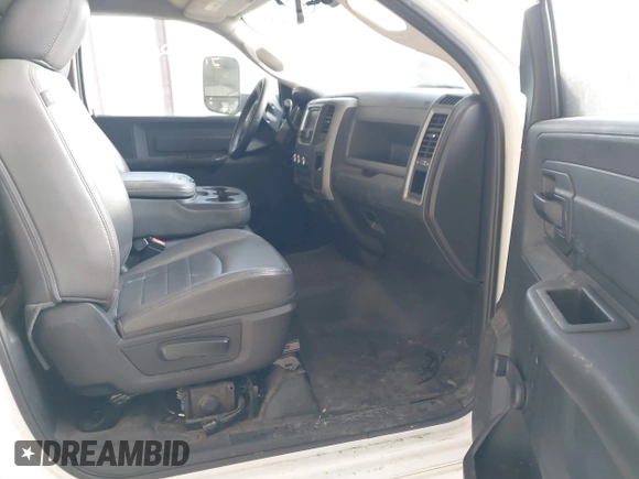 2016 Ram 2500 Tradesman with VIN 3C6LR4AT4GG390584, listed as a IAAI auction lot 41810026 with 126,558 mi miles. Bid and sale history available at carsss.com. Image 5.