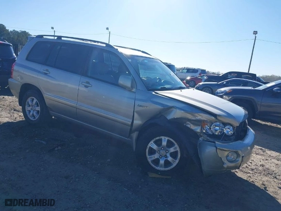 2002 Toyota Highlander with VIN JTEGF21A420061415, listed as a IAAI auction lot 41788302 with 135,412 mi miles. Bid and sale history available at carsss.com. Image 1.