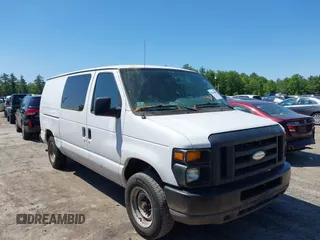 2014 Ford Econoline Cargo Commercial z VIN 1FTNE1EW2EDA43975, wystawiony jako IAAI lot #42416000 z przebiegiem 171 430 mil mil oraz . Historia ofert i sprzedaży dostępna na DreamBid. Obrazek 1.