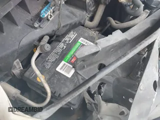 2016 Chevrolet Express Cargo z VIN 1GCWGBFF2G1138592, wystawiony jako IAAI lot #42500515 z przebiegiem Nie podano mil oraz . Historia ofert i sprzedaży dostępna na DreamBid. Obrazek 18.