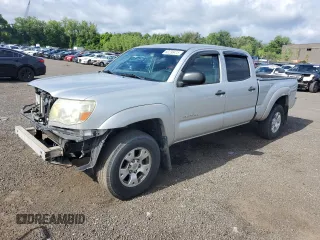 2006 Toyota Tacoma with VIN 5TEMU52N16Z208425, listed as a Copart auction lot 62298415 with 204,676 mi miles and Salvage title. Bid and sale history available at DreamBid. Image 1.