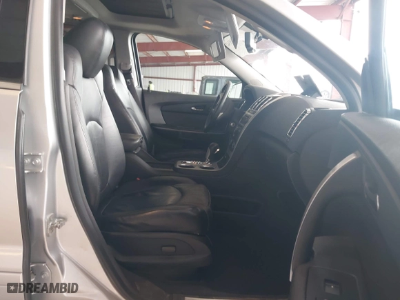 2012 GMC Acadia SLT1 with VIN 1GKKVRED4CJ271320, listed as a IAAI auction lot 41899342 with 192,743 mi miles. Bid and sale history available at carsss.com. Image 5.