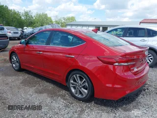 2017 Hyundai Elantra SE z VIN 5NPD84LF8HH070796, wystawiony jako IAAI lot #42366050 z przebiegiem 47 875 mil mil oraz . Historia ofert i sprzedaży dostępna na DreamBid. Obrazek 3.