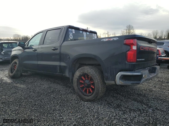 2019 Chevrolet Silverado 1500 LT with VIN 1GCPYDEK6KZ355620, listed as a Copart auction lot 45914865 with 32,832 mi miles and Salvage Title. Bid and sale history available at carsss.com. Image 2.