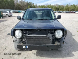 2015 Jeep Patriot Altitude with VIN 1C4NJRBBXFD259036, listed as a Copart auction lot 47502655 with 278,199 mi miles and Salvage title. Bid and sale history available at DreamBid. Image 5.