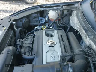 2015 Volkswagen Tiguan S z VIN WVGAV7AX3FW583711, wystawiony jako IAAI lot #43437551 z przebiegiem 213 857 mil mil oraz . Historia ofert i sprzedaży dostępna na DreamBid. Obrazek 20.