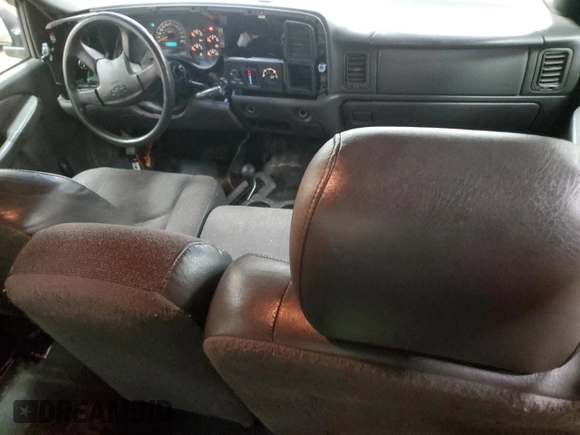 2005 Chevrolet Silverado 1500 with VIN 1GCEK19V55E207854, listed as a Copart auction lot 45152015 with 283,106 mi miles and Clean Title. Bid and sale history available at DreamBid. Image 8.