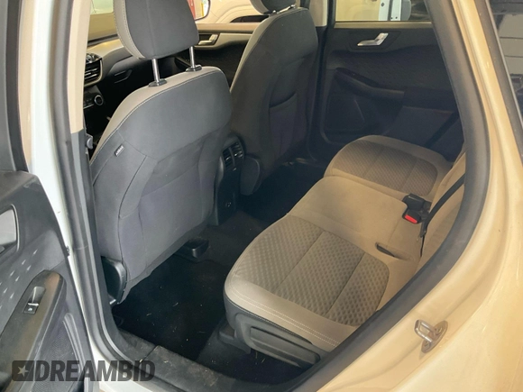 2020 Ford Escape SE z VIN 1FMCU0G62LUB45075, wystawiony jako IAAI lot #42743374 z przebiegiem 84 675 mil mil oraz . Historia ofert i sprzedaży dostępna na DreamBid. Obrazek 27.