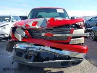 2003 Chevrolet Silverado 2500HD LS with VIN 1GCHK231X3F227601, listed as a IAAI auction lot 41295238 with 218,021 mi miles. Bid and sale history available at carsss.com. Image 12.