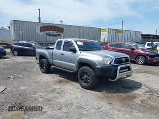 2014 Toyota Tacoma with VIN 5TFUX4EN0EX029652, listed as a IAAI auction lot 42150630 with 208,098 mi miles and . Bid and sale history available at DreamBid. Image 1.