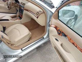 2009 Mercedes-Benz E 350 with VIN WDBUH87X59B442865, listed as a IAAI auction lot 41496670 with 151,110 mi miles and . Bid and sale history available at DreamBid. Image 5.