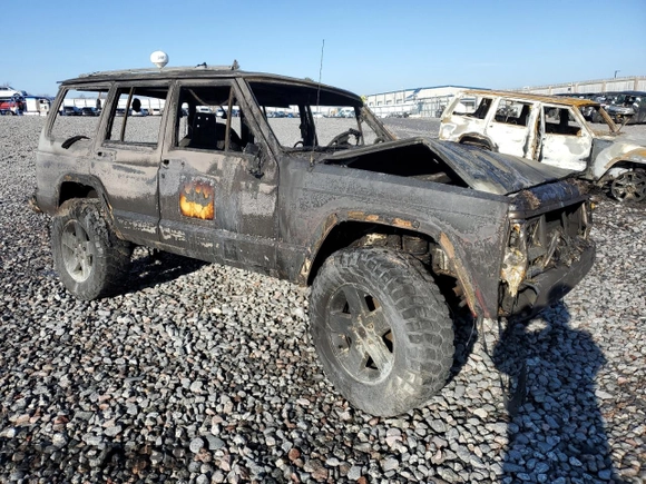 1996 Jeep Cherokee Sport with VIN 1J4FJ68S1TL279827, listed as a Copart auction lot 46613905 with 0 mi miles and Salvage Title. Bid and sale history available at carsss.com. Image 4.