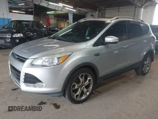 2015 Ford Escape Titanium z VIN 1FMCU9J96FUB23902, wystawiony jako IAAI lot #42497188 z przebiegiem 164 452 mil mil oraz . Historia ofert i sprzedaży dostępna na DreamBid. Obrazek 17.