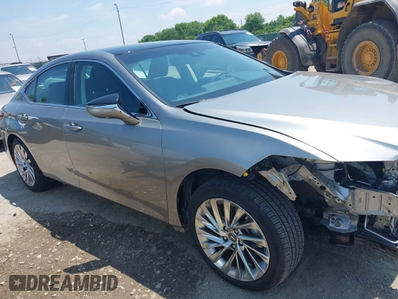 2020 Lexus ES 350 Luxury with VIN 58AEZ1B13LU074652, listed as a IAAI auction lot 42661429 with 21,906 mi miles and . Bid and sale history available at DreamBid. Image 14.