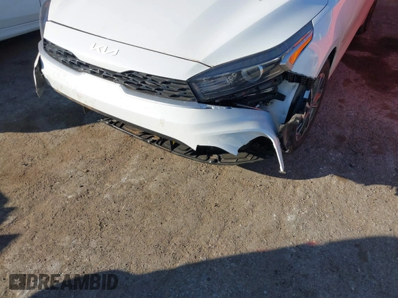 2024 Kia Forte LXS with VIN 3KPF24AD7RE818472, listed as a IAAI auction lot 41133832 with 4,107 mi miles and . Bid and sale history available at DreamBid. Image 6.