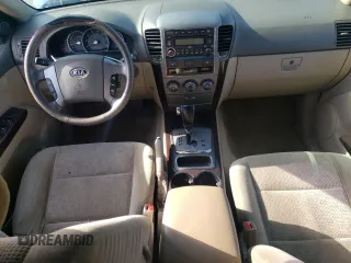 2007 Kia Sorento EX z VIN KNDJD736975705152, wystawiony jako Copart lot #49319335 z przebiegiem 253 473 mil mil oraz Szkoda całkowita • Salvage title. Historia ofert i sprzedaży dostępna na DreamBid. Obrazek 8.