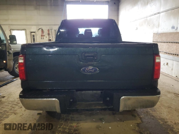 2015 Ford F-250 Lariat z VIN 1FT7W2B68FEB84934, wystawiony jako Copart lot #57638125 z przebiegiem 140 413 mil mil oraz Czysty tytuł • Clean title. Historia ofert i sprzedaży dostępna na DreamBid. Obrazek 6.