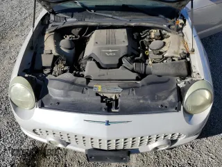 2005 Ford Thunderbird 50th Anniversary with VIN 1FAHP69A85Y106689, listed as a Copart auction lot 41338295 with 104,128 mi miles and Clean Title. Bid and sale history available at DreamBid. Image 11.