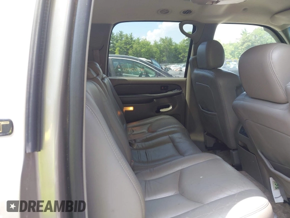 2003 Chevrolet Suburban LT with VIN 1GNFK16Z73J112624, listed as a IAAI auction lot 42759406 with 152,556 mi miles and . Bid and sale history available at DreamBid. Image 8.