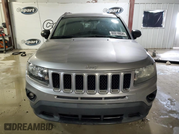 2016 Jeep Compass Sport SE z VIN 1C4NJCBA1GD634172, wystawiony jako Copart lot #80818654 z przebiegiem 185 674 mil mil oraz Szkoda całkowita • Salvage title. Historia ofert i sprzedaży dostępna na DreamBid. Obrazek 5.
