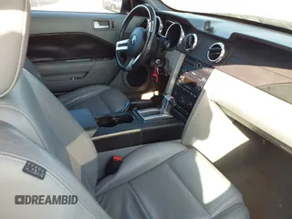 2008 Ford Mustang Deluxe with VIN 1ZVHT84N785153405, listed as a IAAI auction lot 41800507 with 141,496 mi miles and . Bid and sale history available at DreamBid. Image 5.