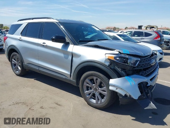 2022 Ford Explorer XLT with VIN 1FMSK8DH4NGC48733, listed as a IAAI auction lot 41884548 with 62,081 mi miles. Bid and sale history available at carsss.com. Image 1.