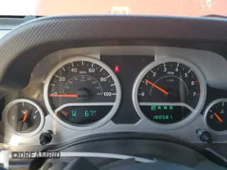 2008 Jeep Wrangler Unlimited Sahara with VIN 1J4GA59168L534967, listed as a Copart auction lot 54894635 with 180,581 mi miles and Salvage title. Bid and sale history available at DreamBid. Image 9.