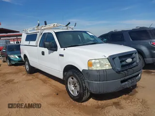 2008 Ford F-150 XL with VIN 1FTVF12538KE42712, listed as a IAAI auction lot 41517945 with 266,129 mi miles. Bid and sale history available at carsss.com. Image 1.
