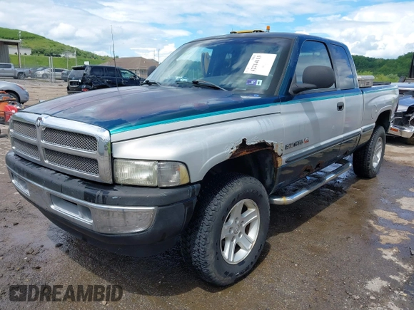 1998 Dodge 1500 z VIN 3B7HF13Y8WG131724, wystawiony jako IAAI lot #42214113 z przebiegiem 223 535 mil mil oraz . Historia ofert i sprzedaży dostępna na DreamBid. Obrazek 19.