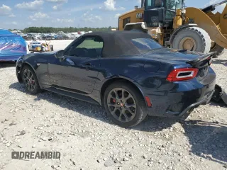 2018 FIAT 124 Spider Abarth z VIN JC1NFAEK4J0134965, wystawiony jako Copart lot #65599784 z przebiegiem Nie podano mil oraz Szkoda całkowita • Salvage title. Historia ofert i sprzedaży dostępna na DreamBid. Obrazek 2.