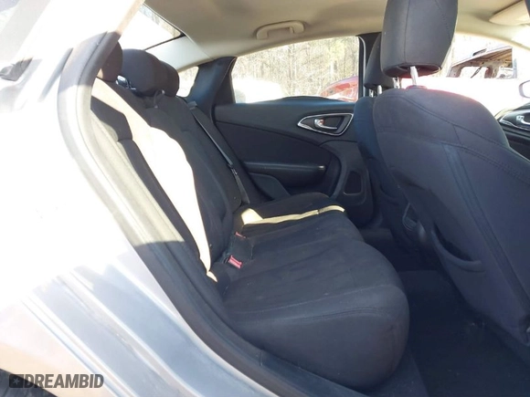 2015 Chrysler 200 Limited with VIN 1C3CCCAB9FN546429, listed as a IAAI auction lot 41346082 with 153,612 mi miles. Bid and sale history available at carsss.com. Image 8.