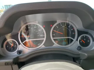 2008 Jeep Wrangler Unlimited Rubicon with VIN 1J8GA69198L547152, listed as a Copart auction lot 61539585 with 158,949 mi miles and Salvage title. Bid and sale history available at DreamBid. Image 9.