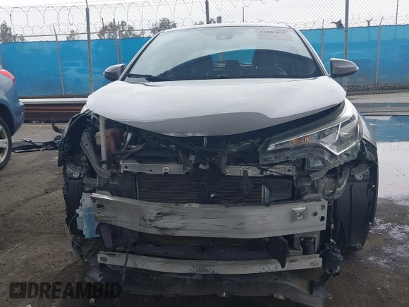 2018 Toyota C-HR XLE z VIN NMTKHMBX0JR007935, wystawiony jako IAAI lot #41805818 z przebiegiem 58 366 mil mil oraz . Historia ofert i sprzedaży dostępna na DreamBid. Obrazek 13.