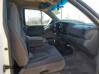 1997 Dodge Dakota z VIN 1B7GL23Y0VS153508, wystawiony jako IAAI lot #41610079 z przebiegiem 266 645 mil mil oraz . Historia ofert i sprzedaży dostępna na DreamBid. Obrazek 5.