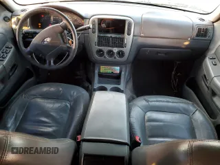2002 Ford Explorer XLT z VIN 1FMZU73W82UD11591, wystawiony jako Copart lot #80758564 z przebiegiem 198 935 mil mil oraz Szkoda całkowita • Salvage title. Historia ofert i sprzedaży dostępna na DreamBid. Obrazek 8.