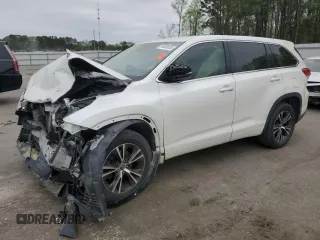 2018 Toyota Highlander LE z VIN 5TDZZRFH4JS247194, wystawiony jako Copart lot #51669105 z przebiegiem 155 598 mil mil oraz Szkoda całkowita • Salvage title. Historia ofert i sprzedaży dostępna na DreamBid. Obrazek 1.