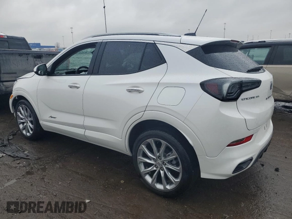 2024 Buick Encore GX Avenir z VIN KL4AMFSL4RB023912, wystawiony jako Copart lot #51159555 z przebiegiem Nie podano mil oraz Szkoda całkowita • Salvage title. Historia ofert i sprzedaży dostępna na DreamBid. Obrazek 2.
