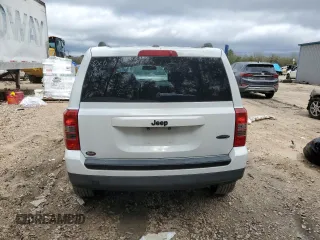 2015 Jeep Patriot Sport z VIN 1C4NJPBA7FD192035, wystawiony jako Copart lot #48484015 z przebiegiem 148 223 mil mil oraz Czysty tytuł • Clean title. Historia ofert i sprzedaży dostępna na DreamBid. Obrazek 6.