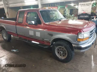 1996 Ford F-250 с VIN 1FTHX26F8TEA13821, выставлен на аукционе IAAI как лот 41064464 с пробегом 260 917 миль миль и . История ставок и продаж доступна на DreamBid. Изображение 1.