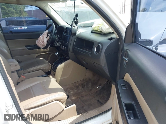 2016 Jeep Patriot Latitude with VIN 1C4NJRFB5GD674048, listed as a IAAI auction lot 42502023 with 128,127 mi miles and . Bid and sale history available at DreamBid. Image 5.