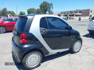 2013 Smart fortwo Pure с VIN WMEEJ3BA6DK676071, выставлен на аукционе IAAI как лот 42677618 с пробегом 191 709 миль миль и . История ставок и продаж доступна на DreamBid. Изображение 6.