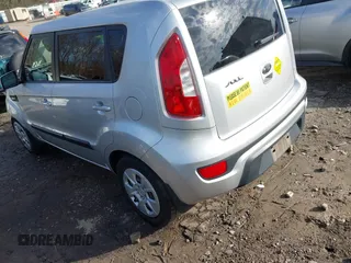 2012 Kia Soul with VIN KNDJT2A59C7391470, listed as a IAAI auction lot 41593186 with 83,299 mi miles. Bid and sale history available at carsss.com. Image 3.
