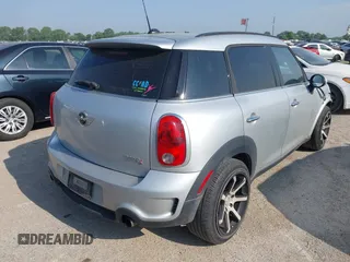 2013 MINI Countryman S z VIN WMWZC3C59DWP22638, wystawiony jako IAAI lot #42327540 z przebiegiem 155 060 mil mil oraz . Historia ofert i sprzedaży dostępna na DreamBid. Obrazek 4.
