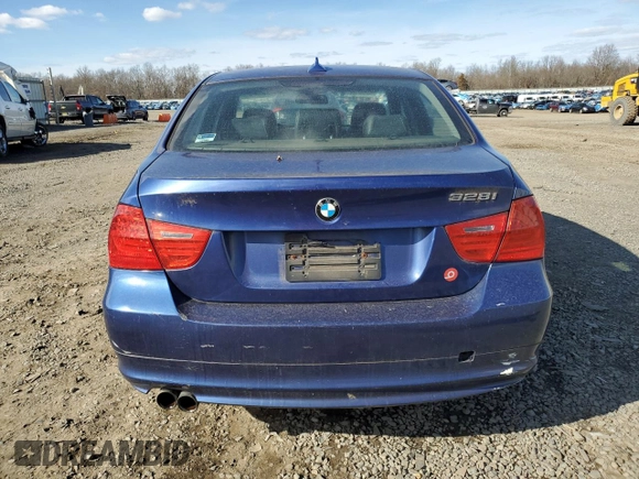 2010 BMW 3 Series 328i xDrive with VIN WBAPK5C53AA652598, listed as a Copart auction lot 47197645 with 127,979 mi miles and Salvage title. Bid and sale history available at DreamBid. Image 6.