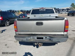 2001 Chevrolet Silverado 1500 LS with VIN 2GCEC19T911403528, listed as a IAAI auction lot 41432803 with 318,740 mi miles. Bid and sale history available at carsss.com. Image 17.