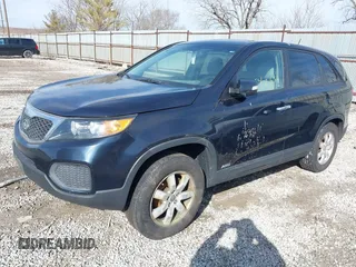 2012 Kia Sorento LX with VIN 5XYKTCA6XCG275958, listed as a IAAI auction lot 41542339 with 390,000 mi miles. Bid and sale history available at carsss.com. Image 2.
